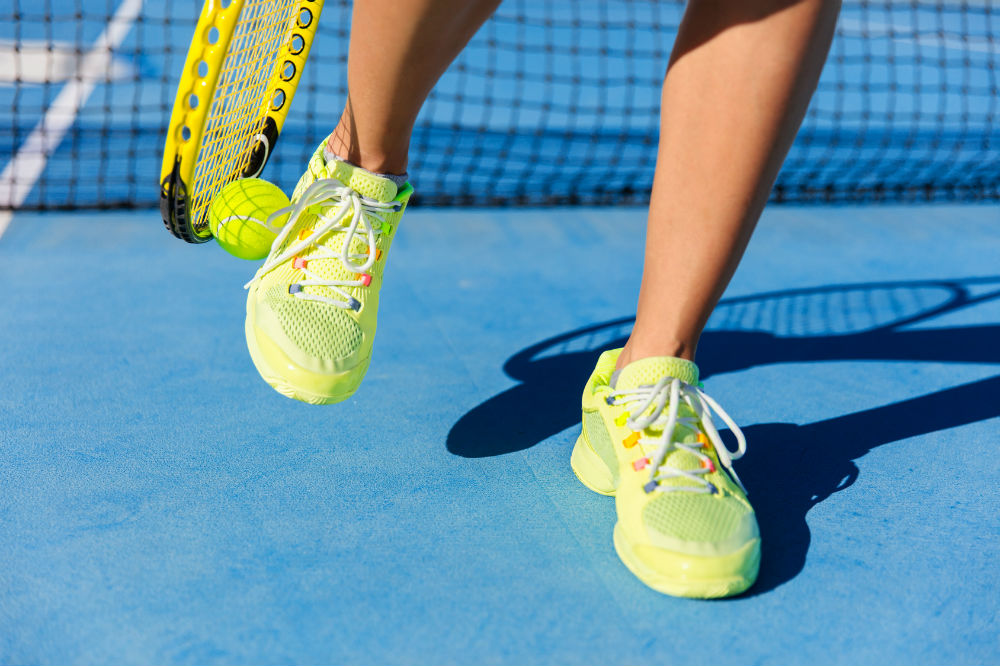 Tennis Shoes for seniors: Addressing Common Foot Conditions